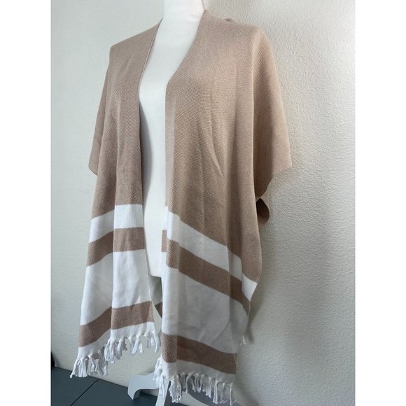 Chico's‎ women's small/medium tan natural ruana scarf poncho blanket drape NWT - Picture 4 of 6